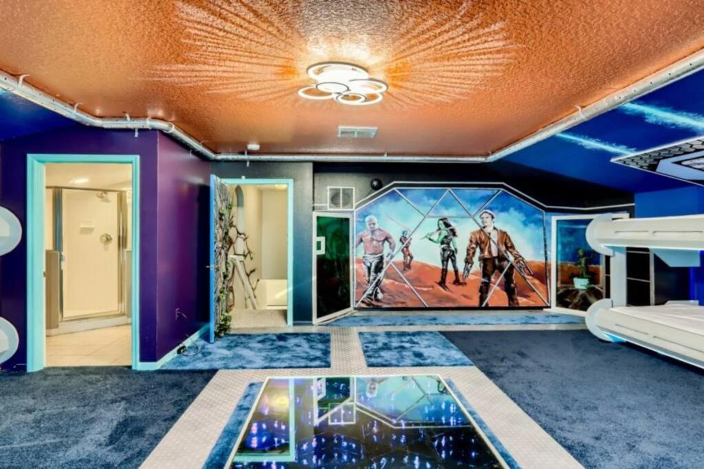 The Marvel Mansion 5br Pool Near World Holiday home